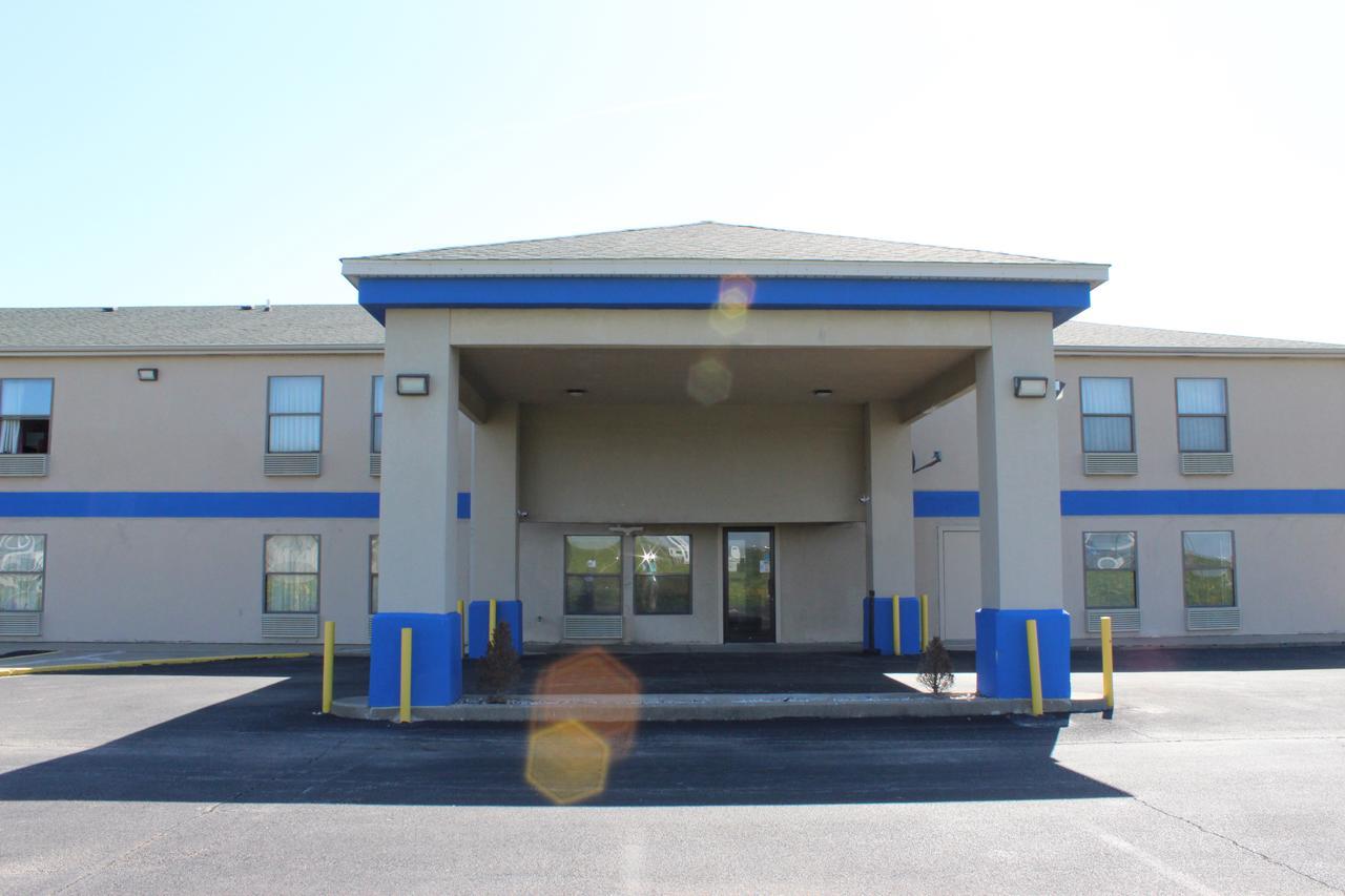 Super 8 By Wyndham Chenoa Hotel Exterior foto